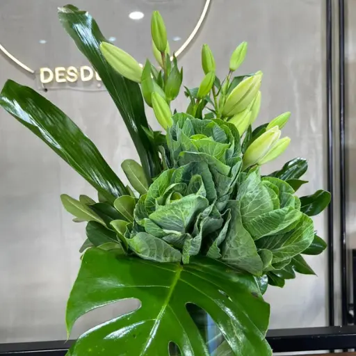 Arreglo de verde karya